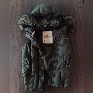 Army green Hollister vest.